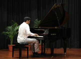 Bridging Cultures Tour / Kulturforum New Delhi Vikram Rajan beim Auftritt in New Delhi