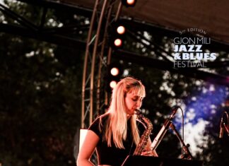 Jazzabend Yvonne Moriel / ÖB Tirana Ivonne Moriel bei der Veranstaltung.