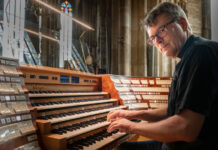 Orgelkonzert / Kulturforum Bratislava Das Bild zeigt Konstantin Reymaier an der Orgel