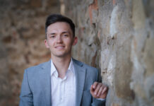 Orgelkonzert / Kulturforum Mailand Das Bild zeigt Daniel Freistetter, Dirigent und Organist.