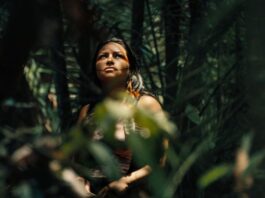 Film und Diskussion „Yanuni“ / Kulturforum Bratislava Das Bild zeigt Juma Xipai, die Protagonistin des Films „Yanuni“.